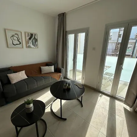 Agiou Antoniou 12 פאפוס